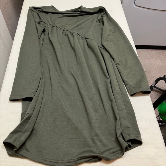 💙 2 for $10 💙 Pretty Garden L dress - Picture 3 of 7